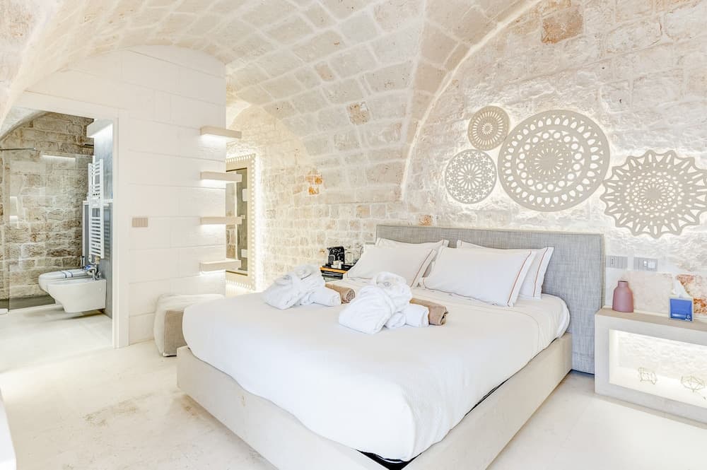 Vico Bianco Raro Rooms Collections