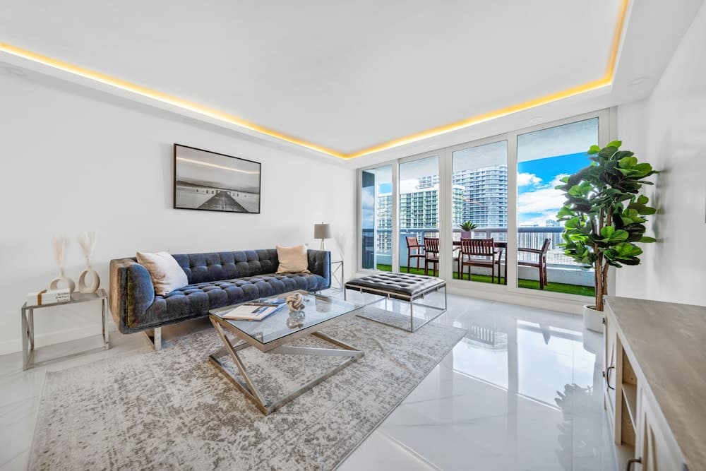 Serene and Modern Apartment Centrally Located