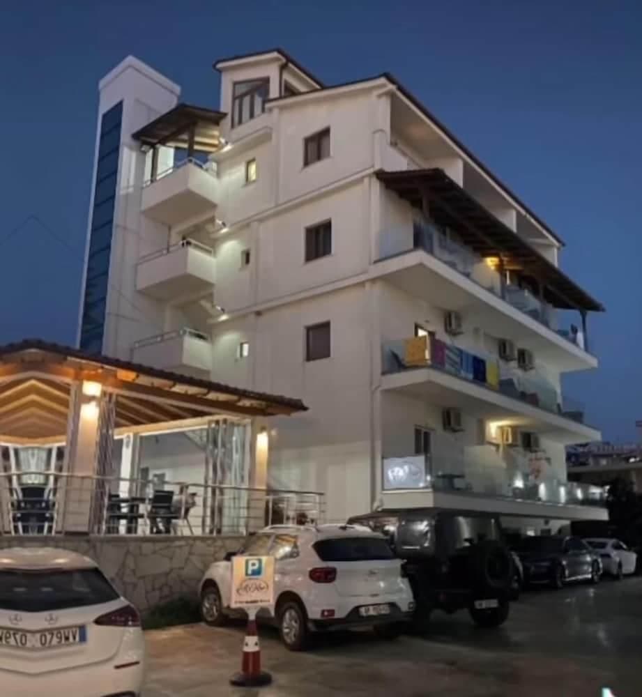 Hotel Marku