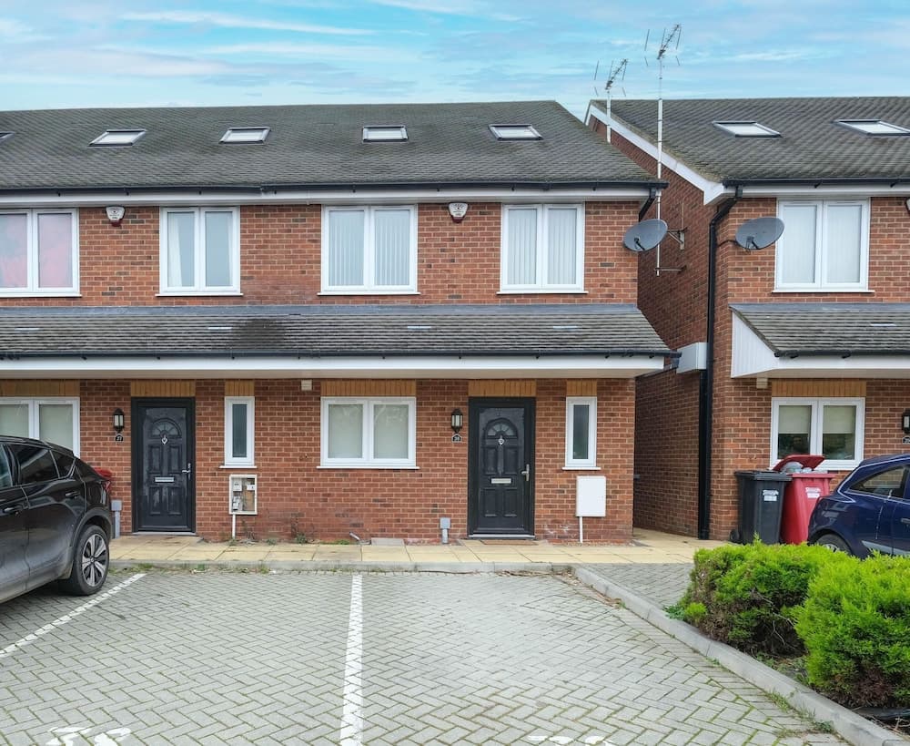 Town Center 4 Bedroom 4 bathroom House