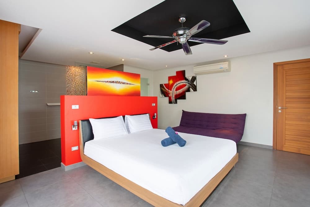 Chic and Modern 3BR Pool Villa Kloua
