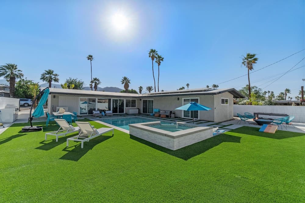 Poolside at Panorama