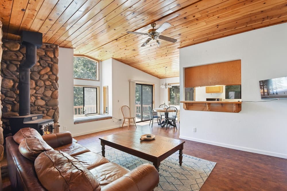 Palisades Point Prime Location!