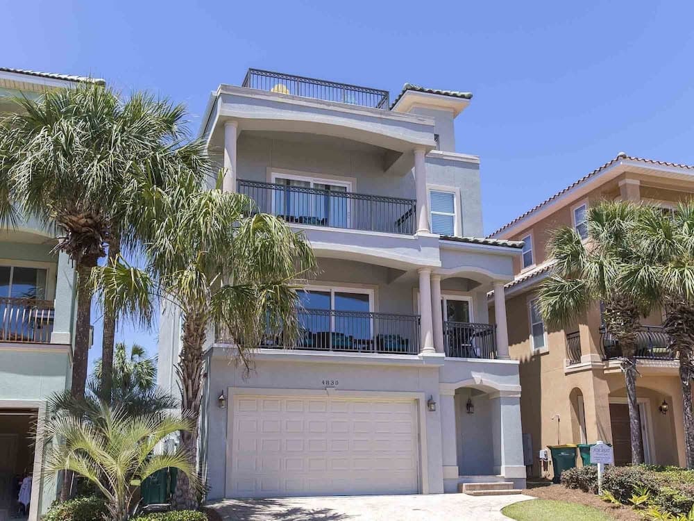 Ocean Views In Destiny By The Sea