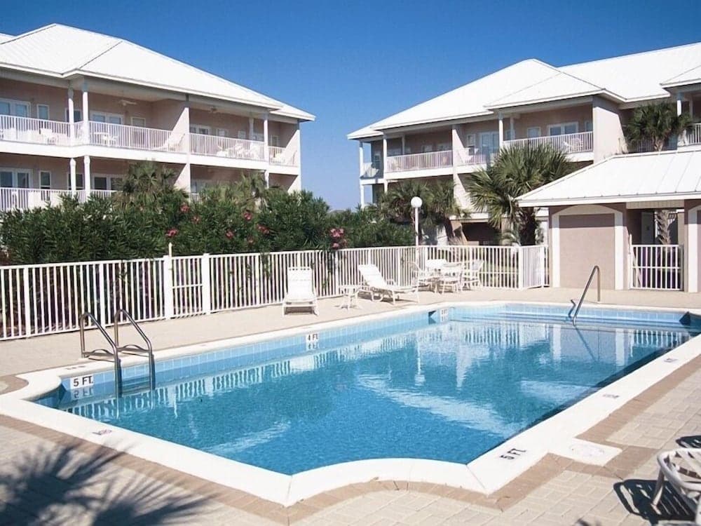 Pavilion Palms by SVR