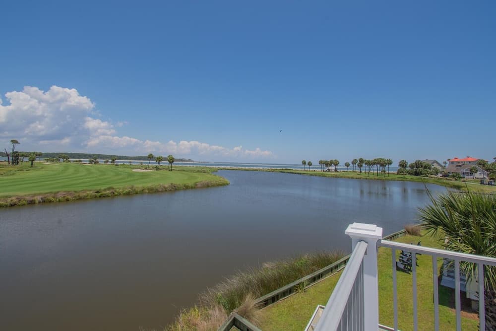 5 Bed Sleeps 12 With Water Views