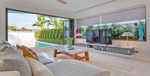 Trendy Modern Chic Villa Samakki Garden