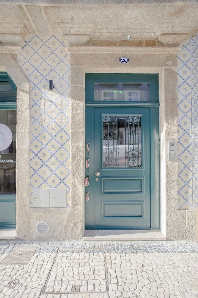 Liiiving - Cedofeita Charming Apartment