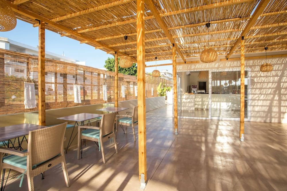 ATMA BEACH ROOMS & SUITES