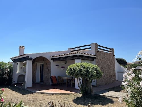 Villa Sleeps 4 With Rooftop Solarium