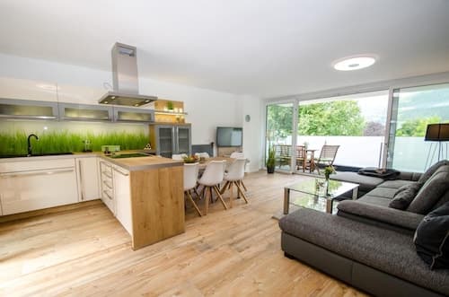 Finest Penthouse Waterside Balcony Near Lake
