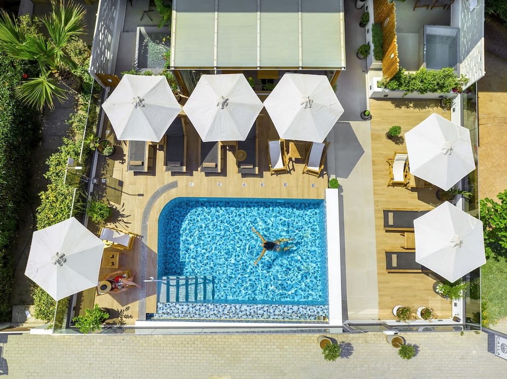 Calla Luxury Seafront Suites