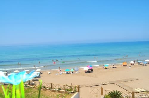 Beachfront Loft Apartment - Agios Gordios Corfu