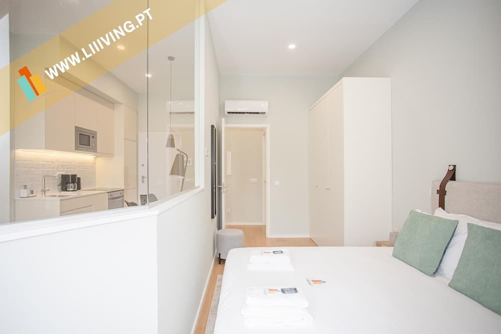 Liiiving - Sweet Sunlight Apartment