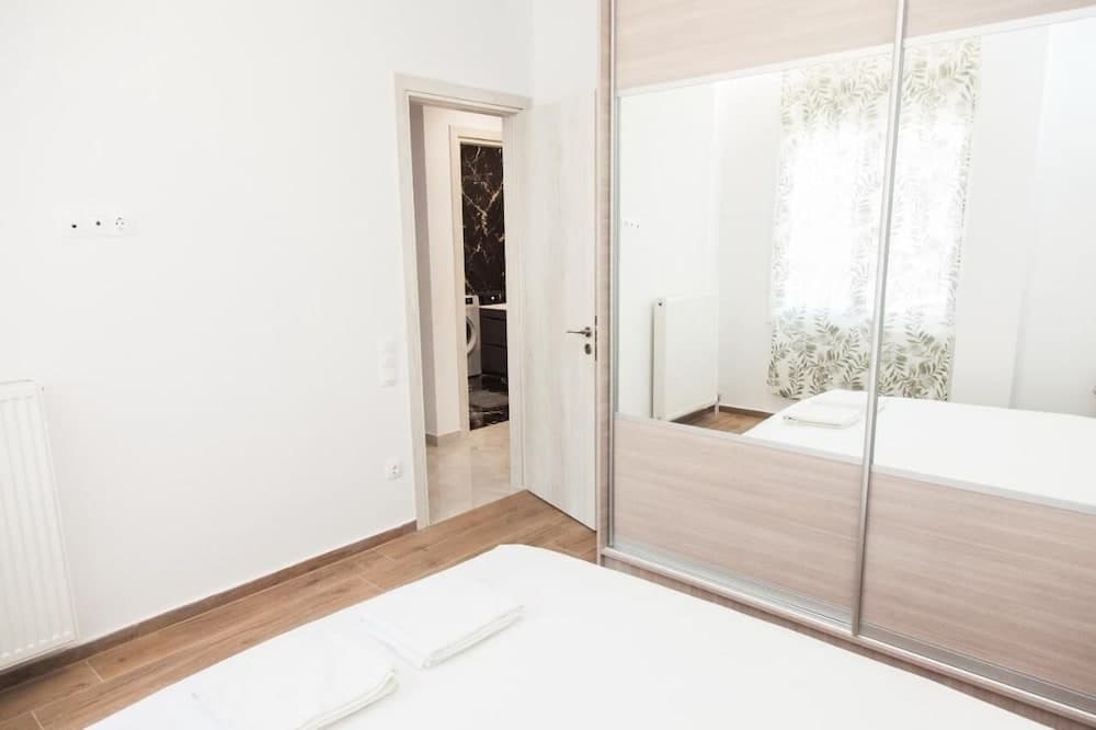 Gorgeous Apartment in Athens GTD8280-02