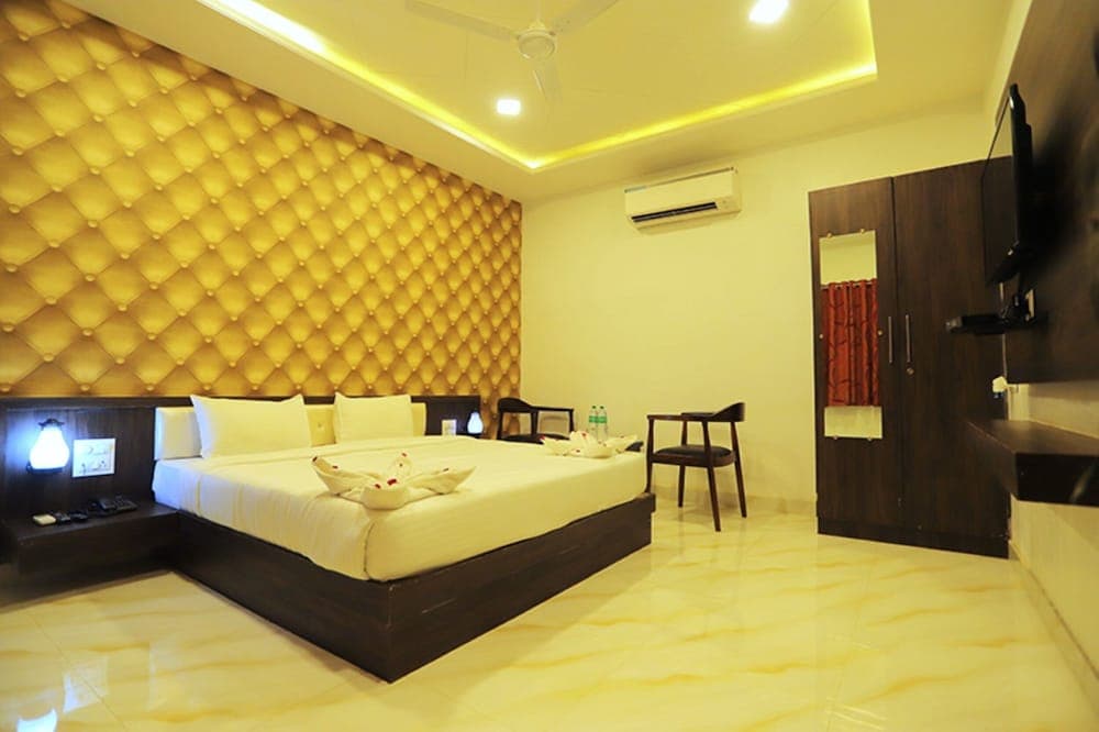 Raha Hotel