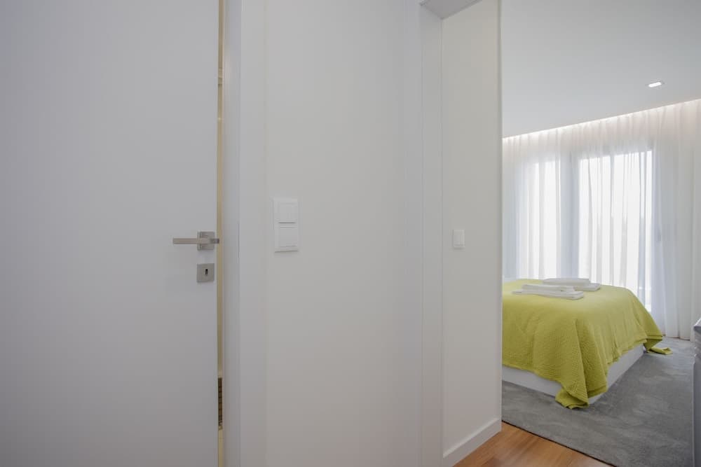 Liiiving -Luxury River View Apartment IV