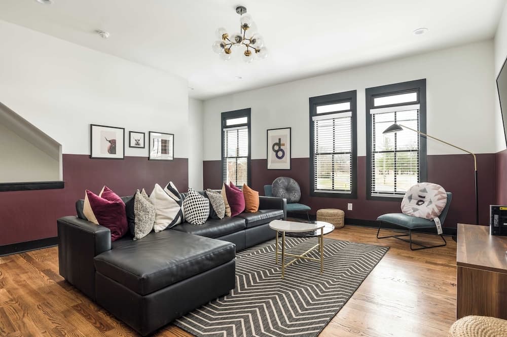 Linda by Avantstay Lovely 4BR Condo in Heart of Nashville