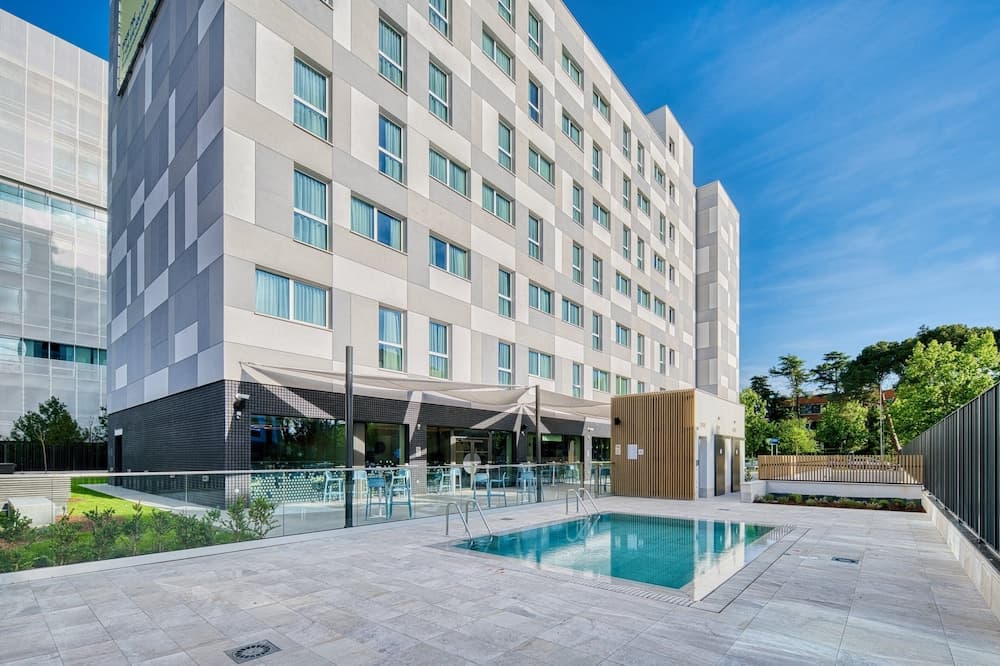 Holiday Inn Express Madrid Airport by IHG