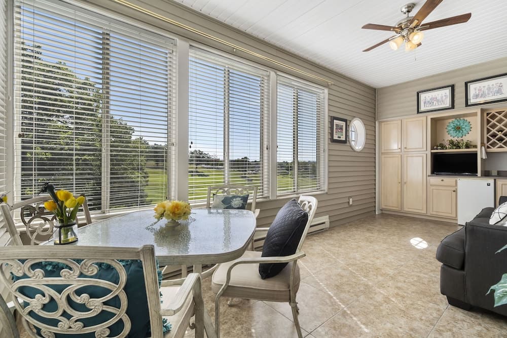 Legacy Walk-in - Golf Views Great Location