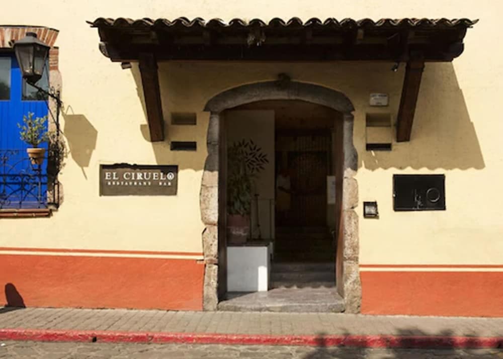 Hotel y Restaurante El Ciruelo