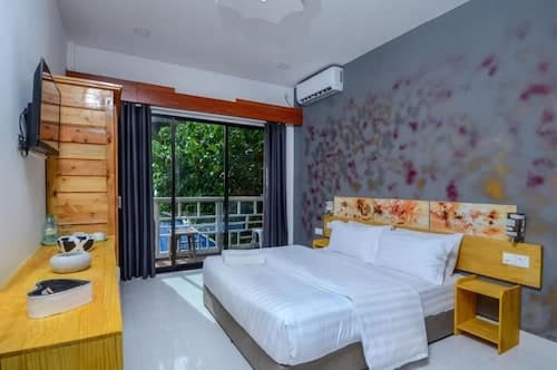 Paradise Retreat