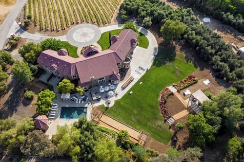 Sleeps 20 Vineyard Estate w/ Resort Pool, Spa & Game Room Wilson Creek Manor by Avantstay