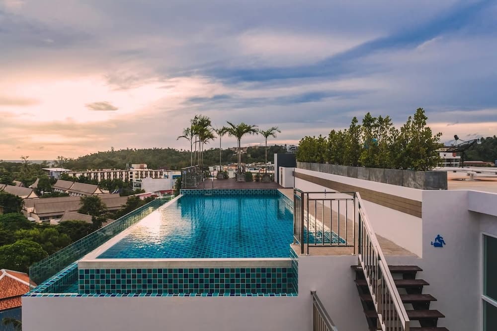 Ozone Condo by Lofty