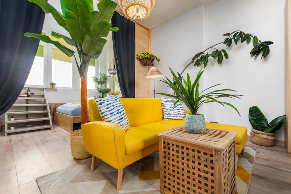 Studio Wspólna Warsaw by Renters