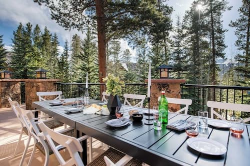 Cherry Ridge by Avantstay Incredible Mountain Mansion w/ Game Room, Hot Tub & Views!!