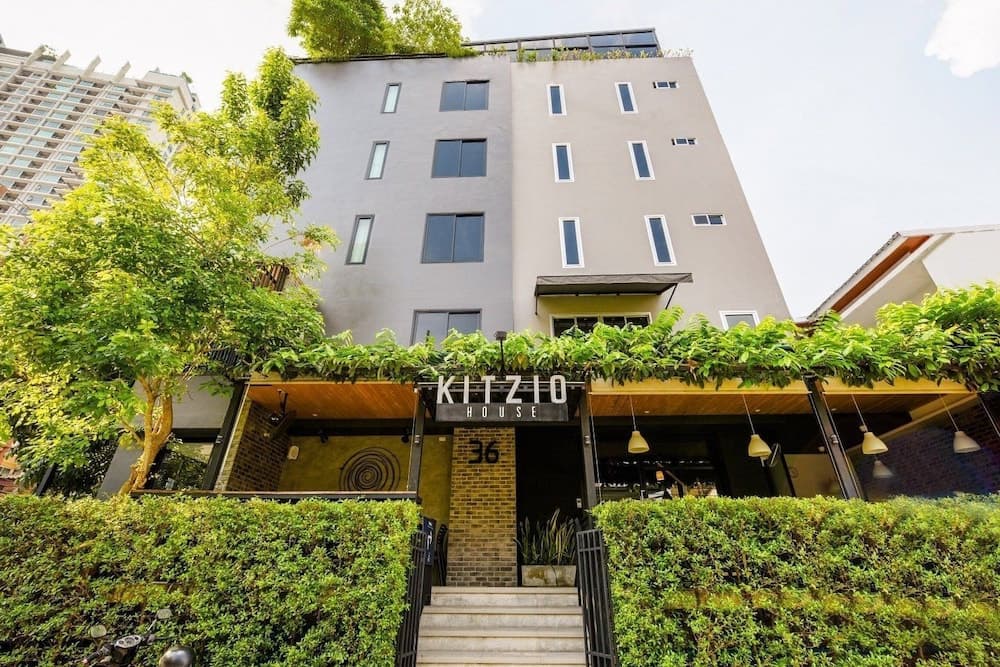 Kitzio House Hotel