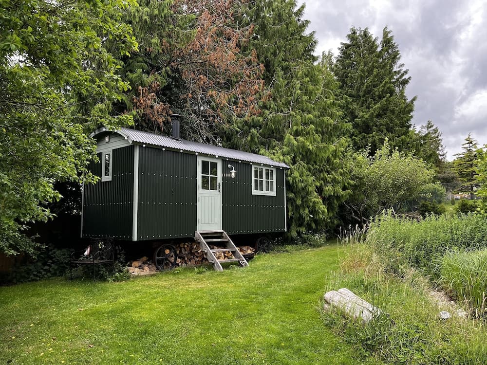 The Crooked Gate - Luxury Romantic Getaway