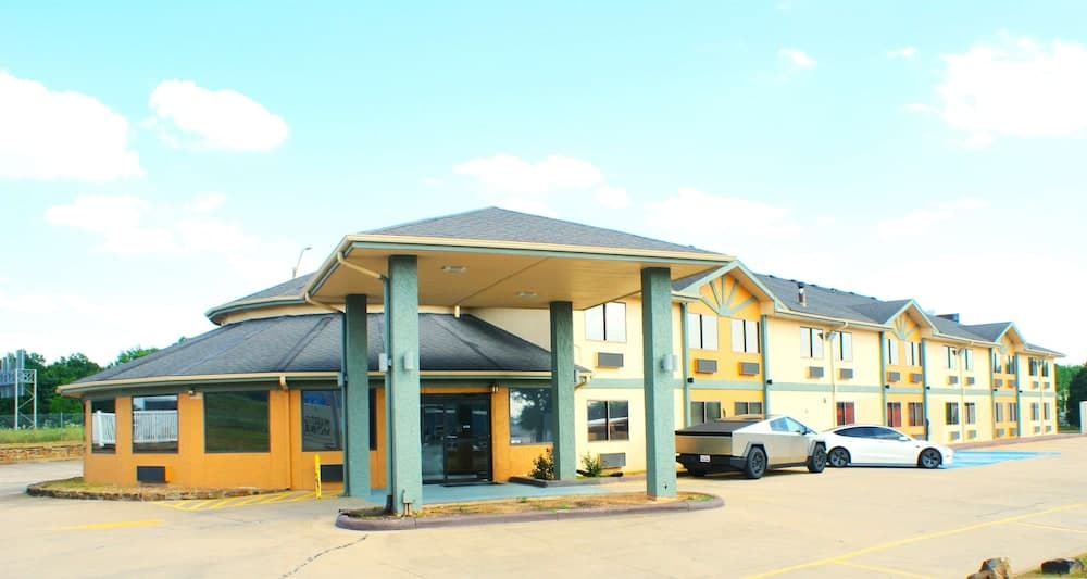 Sonesta Essential Van Buren Fort Smith