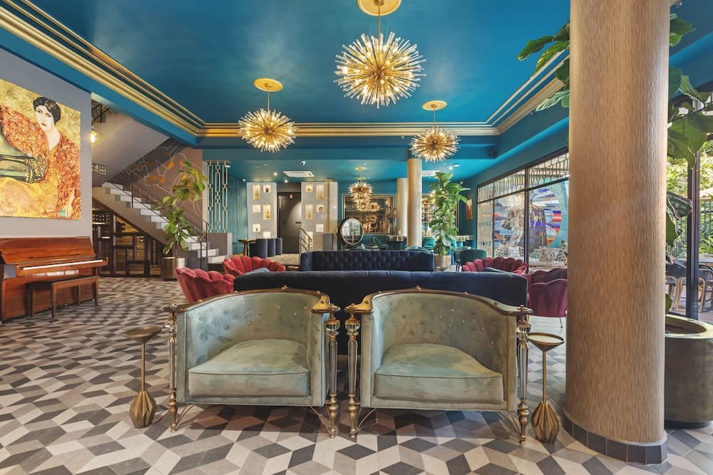 Lobi dinlenme salonu