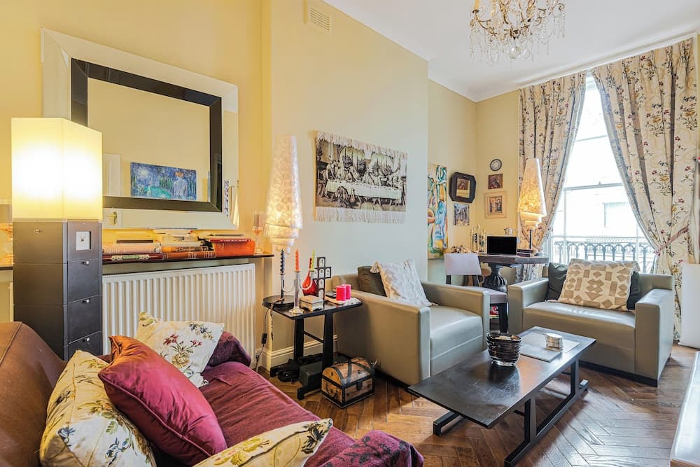 Charming one Bedroom Flat Near Maida Vale by Underthedoormat