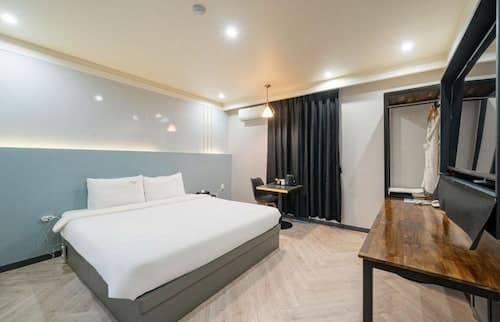 Masan First Class Hotel
