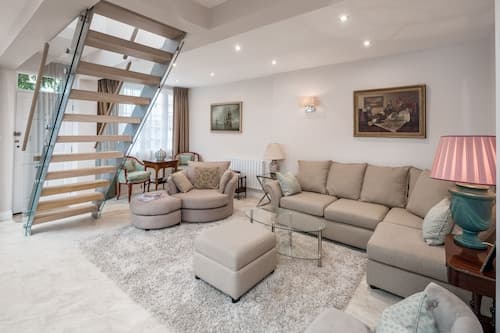 JOIVY Elegant house with rooftop terrace
