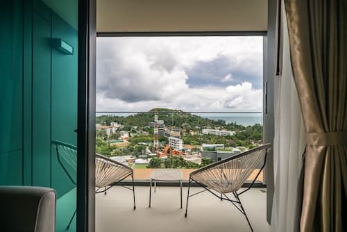 Mida Grande apartment by Lofty