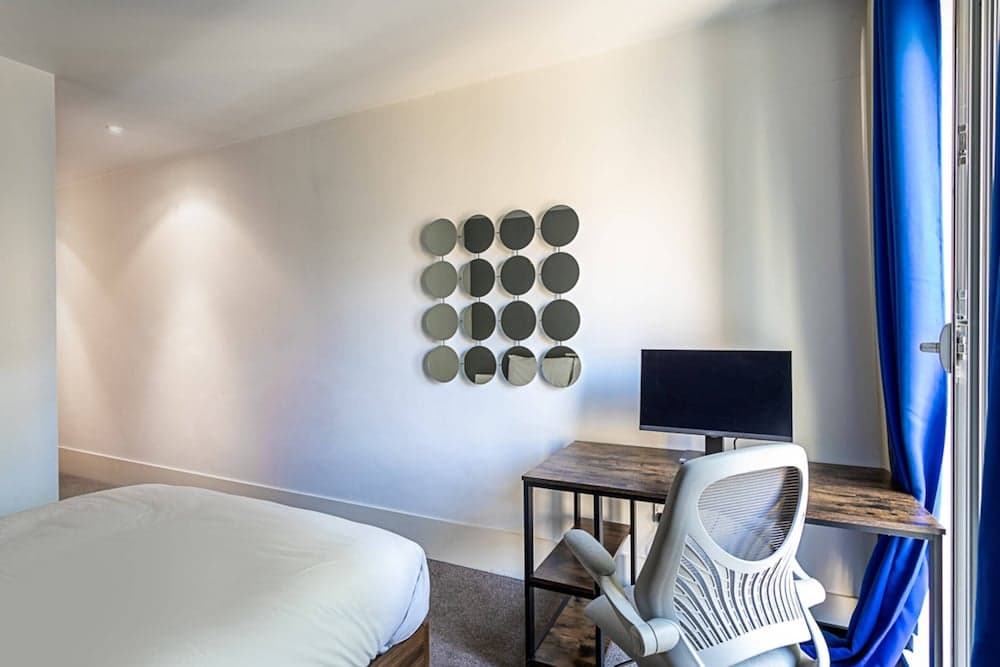 Holborn Flat With Green Views