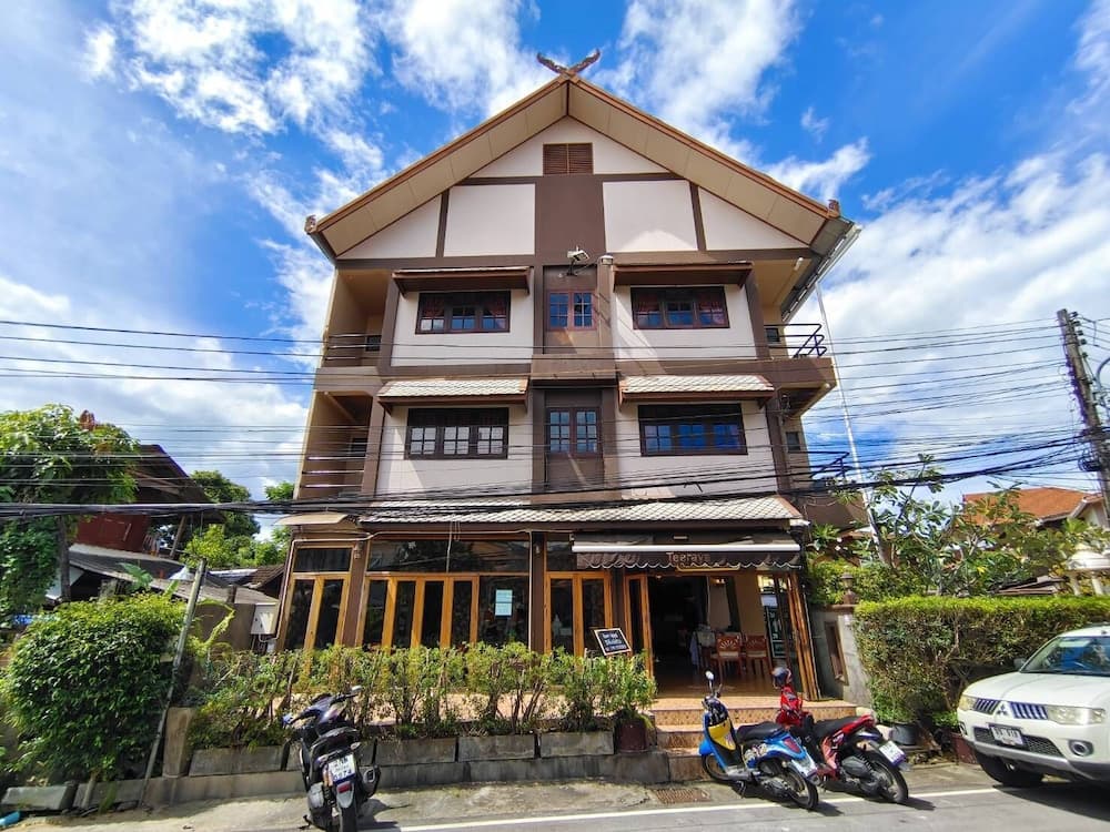 Wualai Boutique by Lanna Oriental