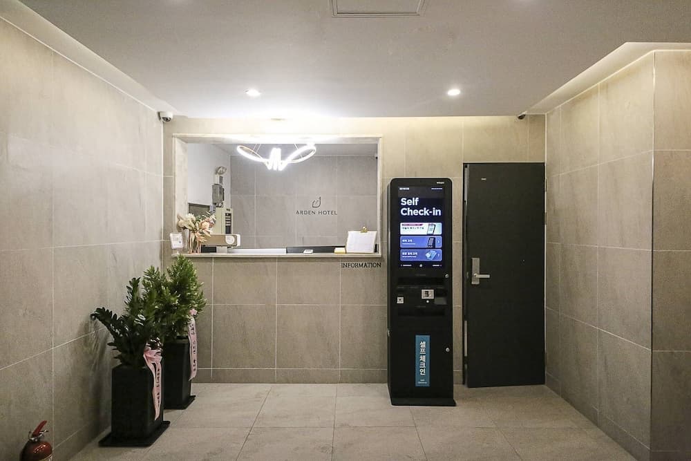 Arden Hotel