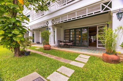 4 BR Townhouse in Great Location BSS