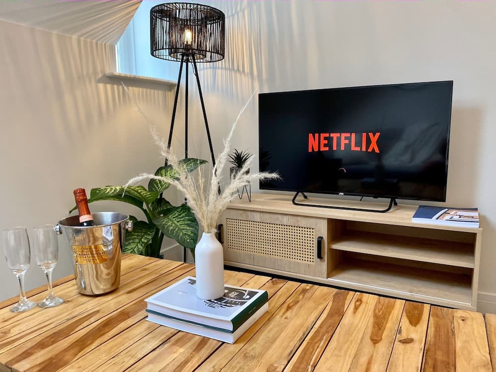 Luxury Scandi Inspired 1 Bed Apartment