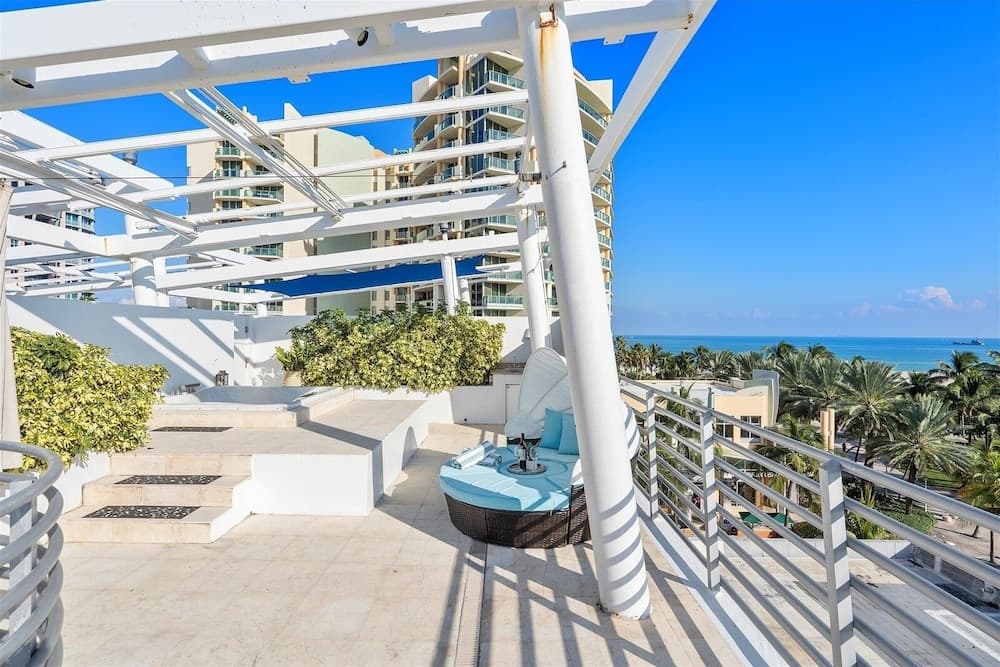 Penthouse Mar Azul South Beach On Ocean Drive Miami Beach 1 Bedroom Home by RedAwning
