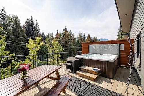 Pillow Top Condo by Revelstoke Vacations