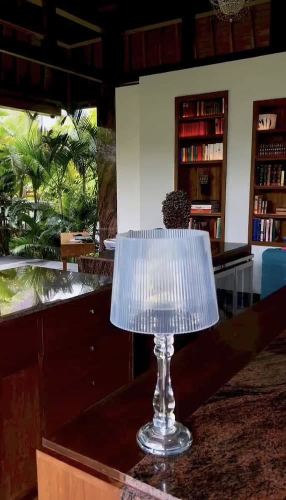 Lobi dinlenme salonu