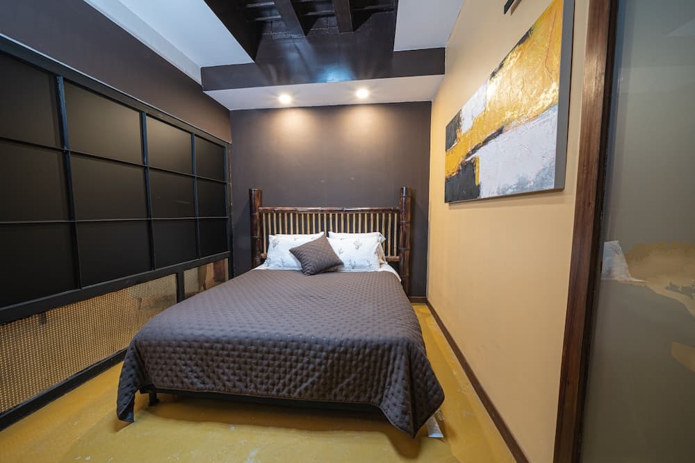 Beautiful Cozy 1 BedR in Astorga Gardens