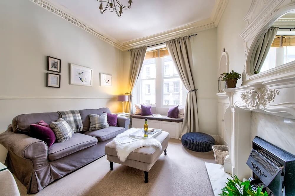 JOIVY 1-Bed Flat In Edinburgh Old Town