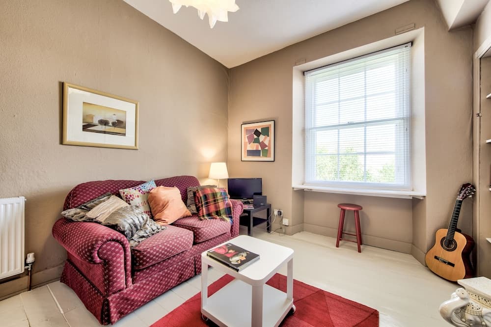 JOIVY Lovely 1-Bed Home In Old Town