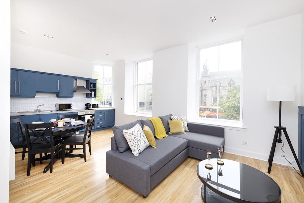 JOIVY Glamorous1-Bed Flat Overlooking Grassmarket